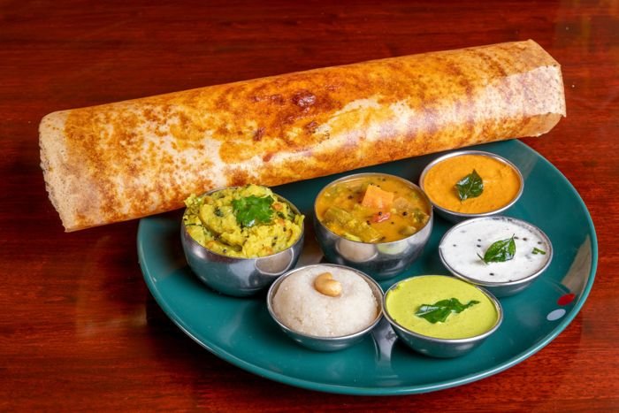 Dosa with chutneys